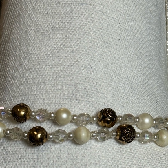 Vintage Gold Rose & Pearl Bead Long Necklace - Picture 5 of 5